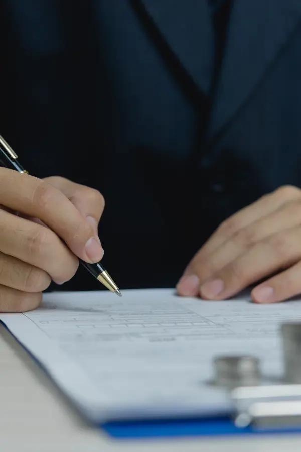 Sign the house approval document. Pre sale appraisal. Pre Listing Appraisals near Dearborn, MI